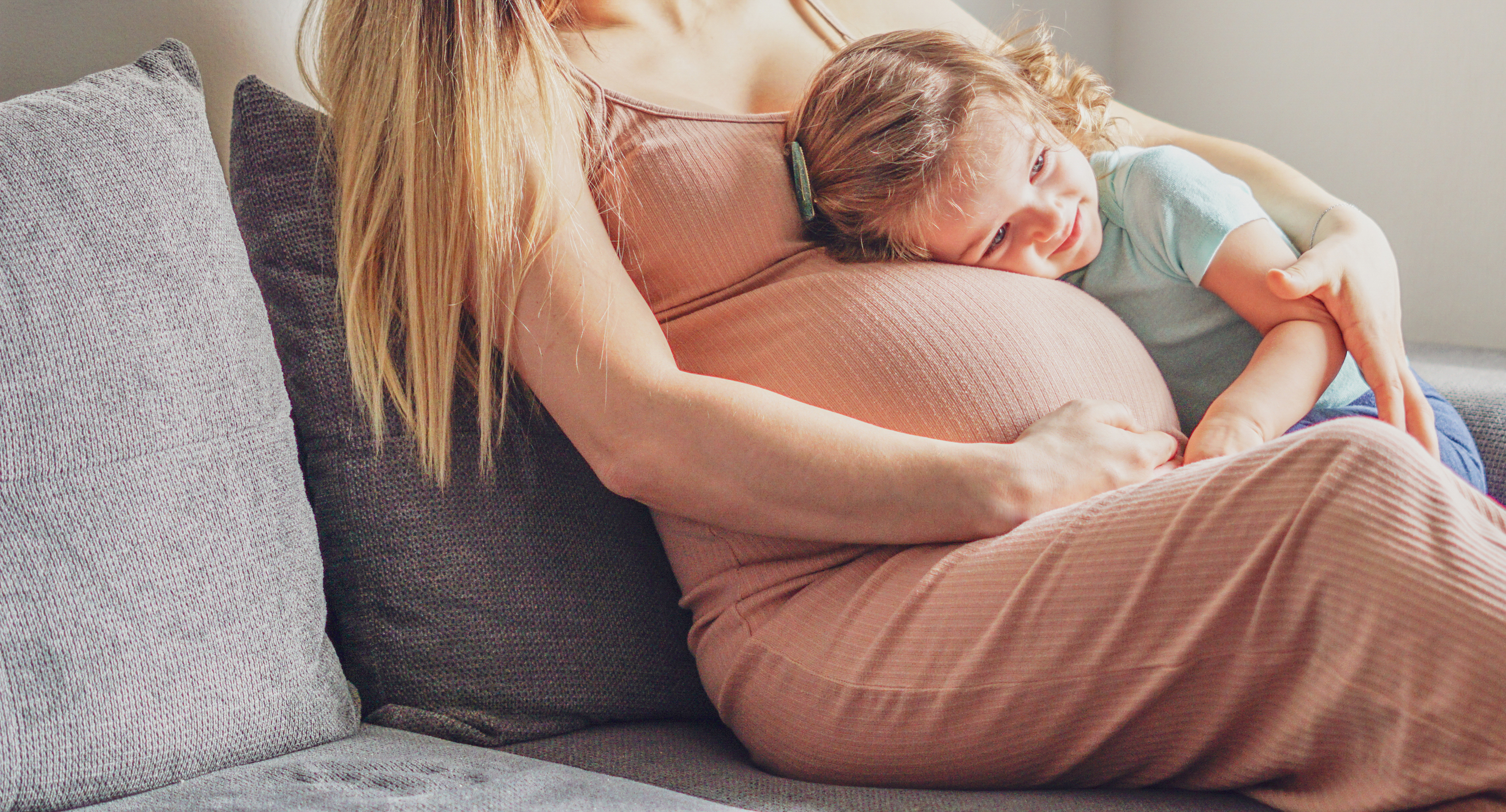 6 manieren om al een band te creëren met de baby in je buik