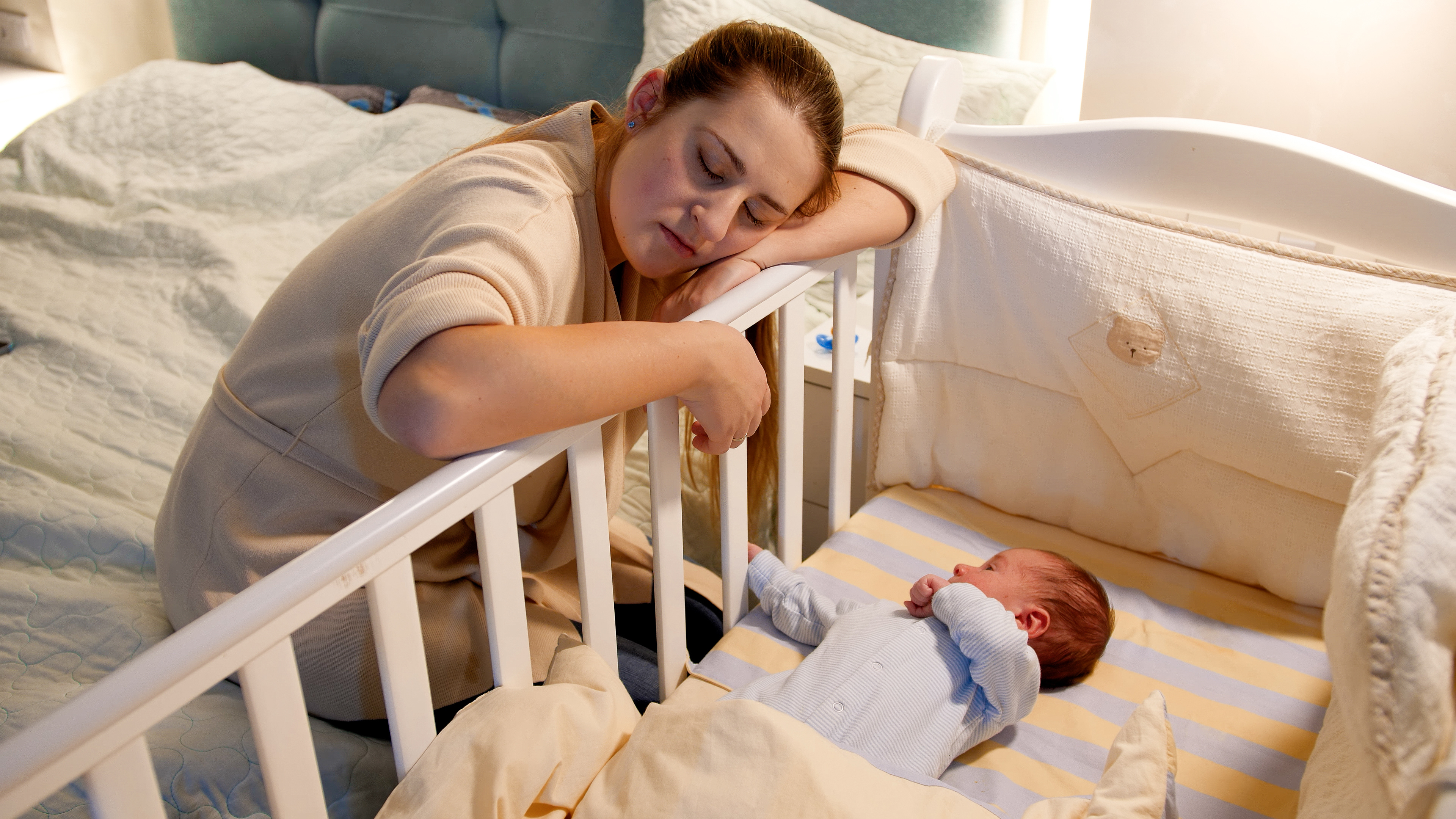 Je baby slaapt … niet: overlevingstips voor slapeloze nachten!