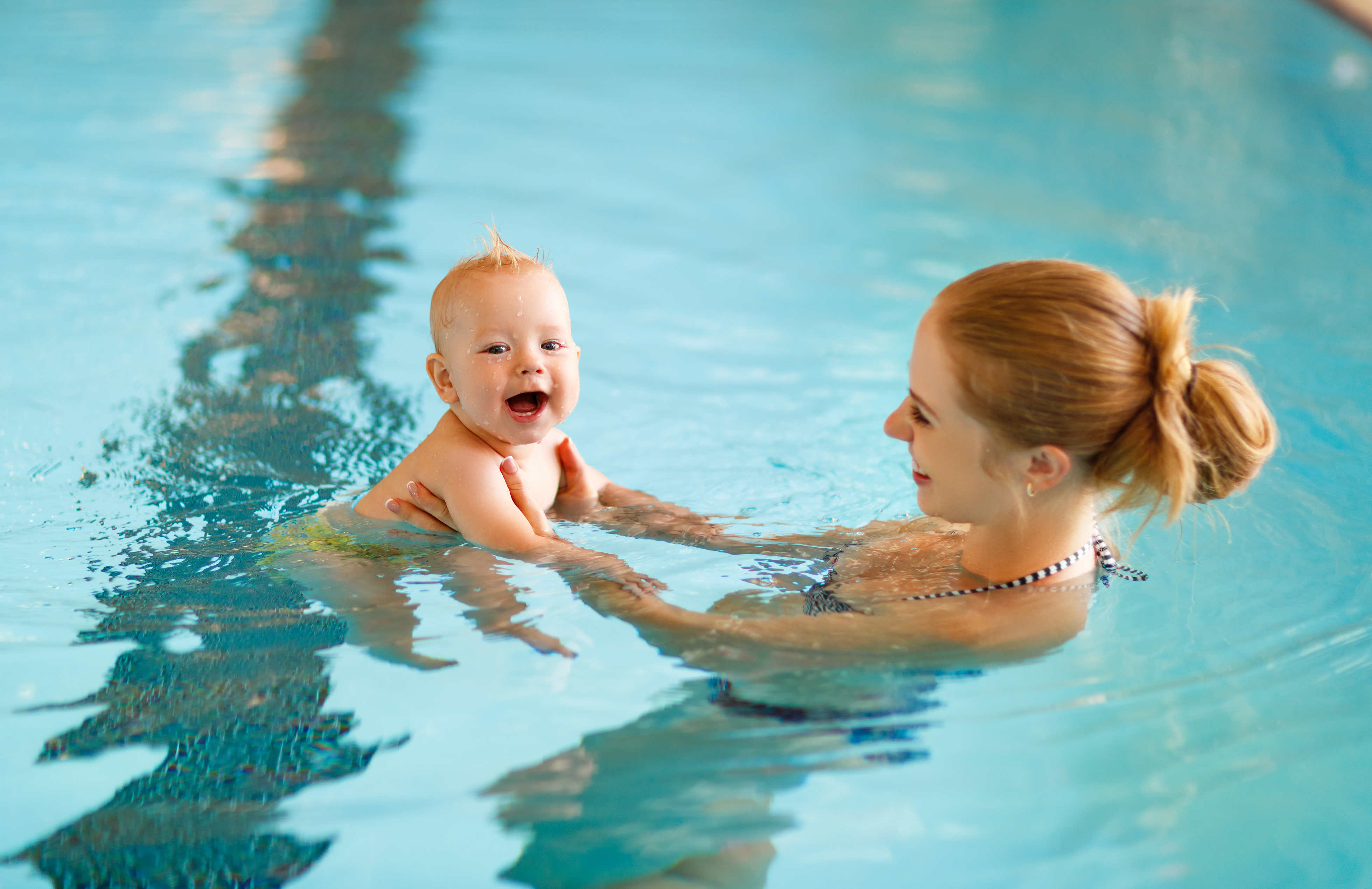 Les bébés nageurs, est-ce une bonne idée et si oui, quand commencer  ?